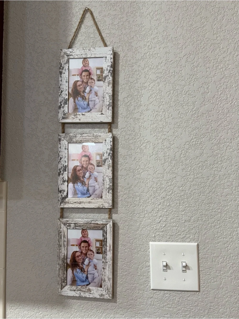 Set of 2 Rustic Hanging Picture Frames 4x6 White Distressed Wall Photo Frames